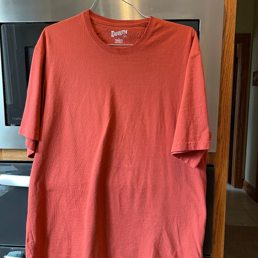 Duluth Trading Co Men's T Shirt Relaxed Fit Longtail T Short Sleeve L Rust